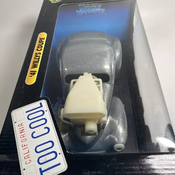 🆕️Muscle Machines - 1:18 - '41 Willys Coupe Limited Edition RAW Metal - Picture 4 of 11